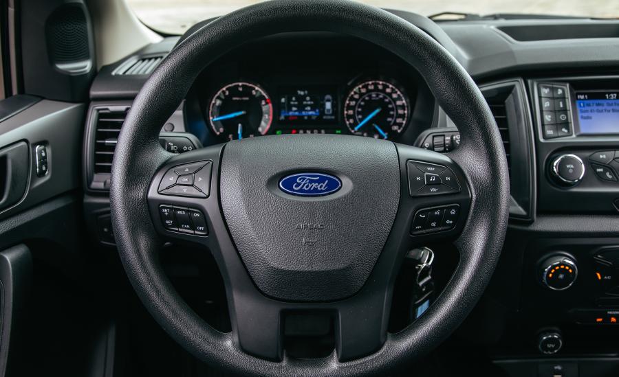 Панель приборов Ford Ranger XL STX SuperCab 2018 года  (NA) (фото 11 из 40)